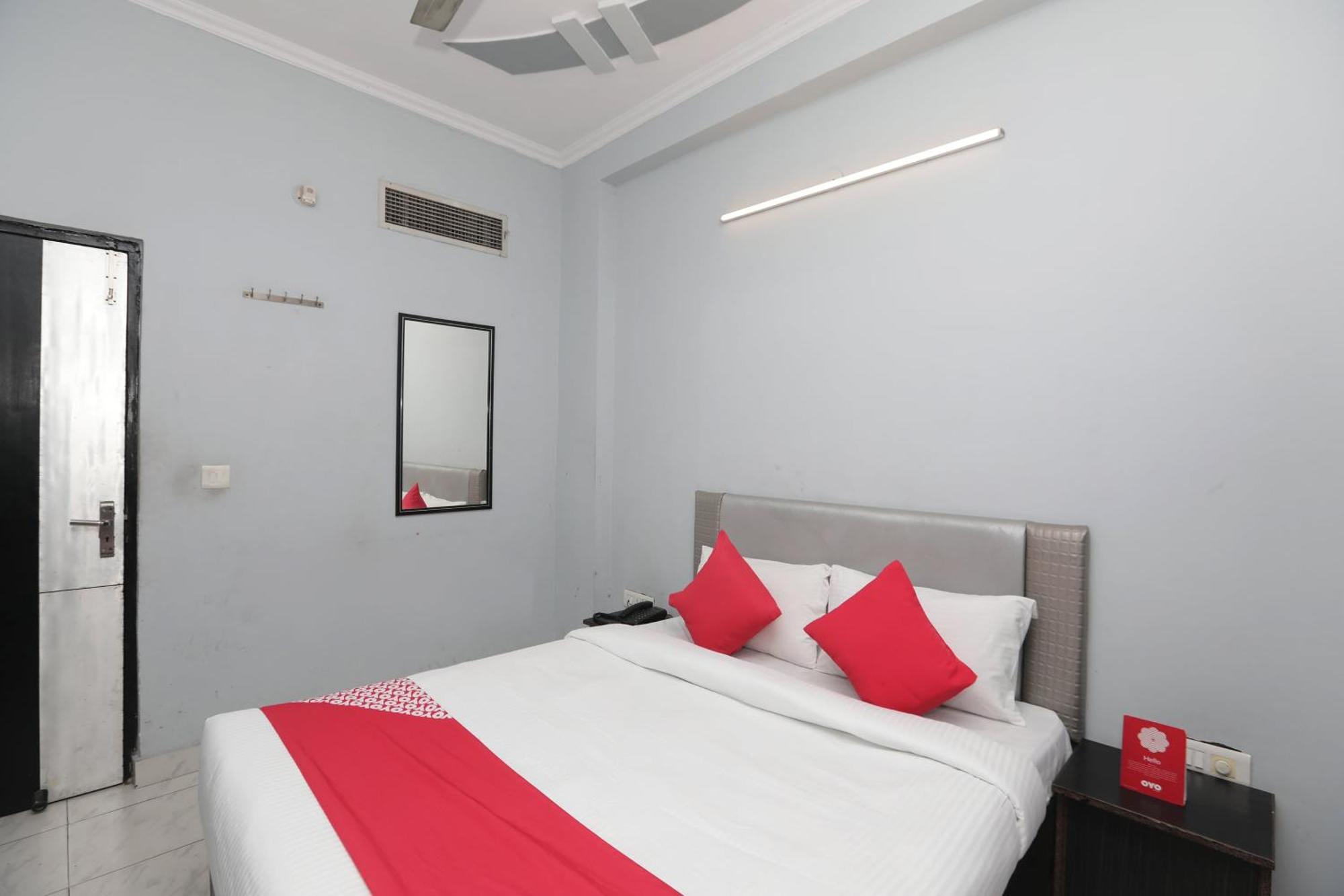 Super Hotel O Athithi Ґазіабад Екстер'єр фото